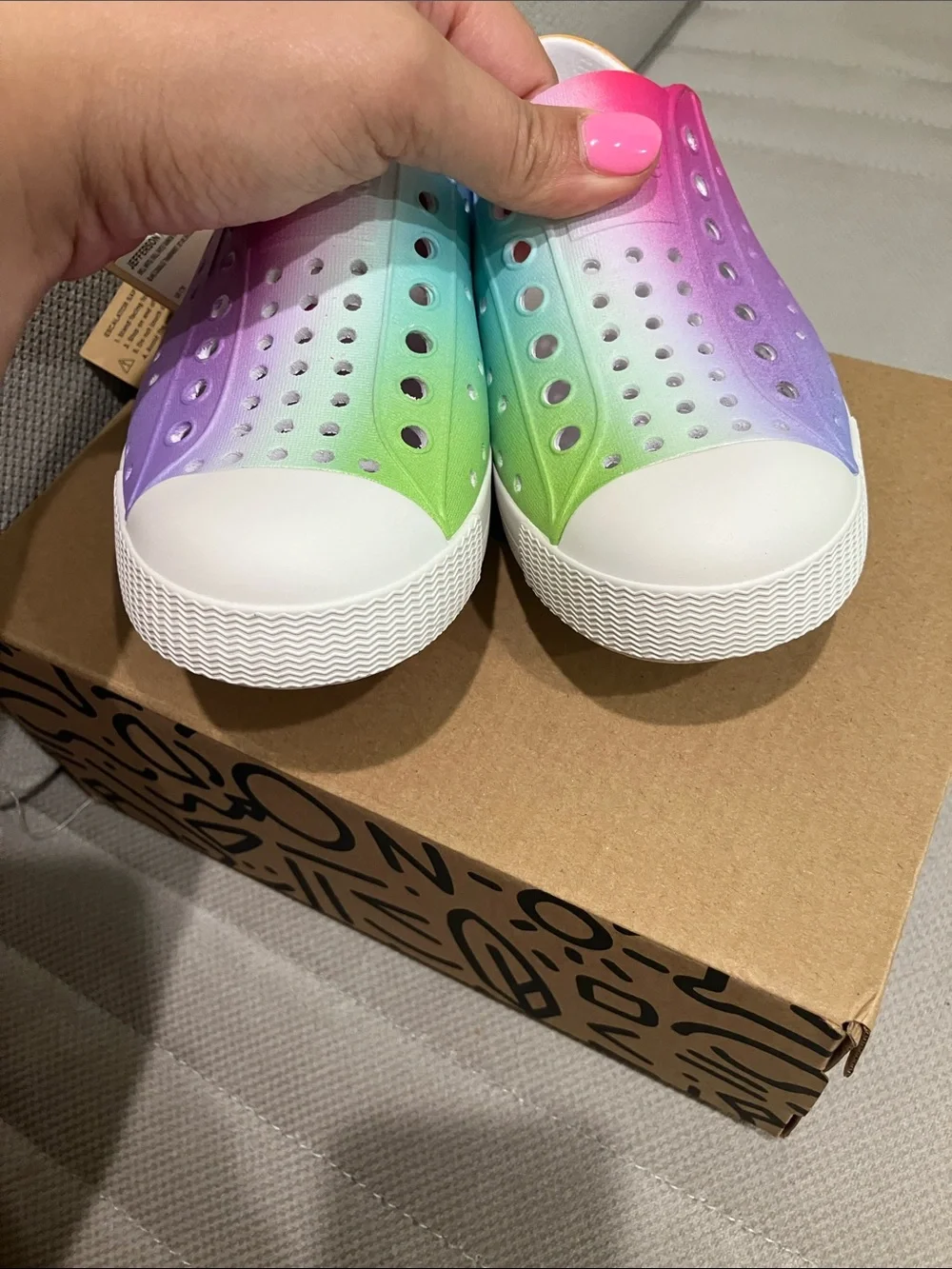 NEW IN BOX NATIVE Kids Rainbow Gradient Slip-On Shoes - Multi SIZE C11